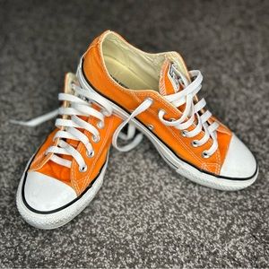 Converse chucks | unisex men’s 5/women’s 7